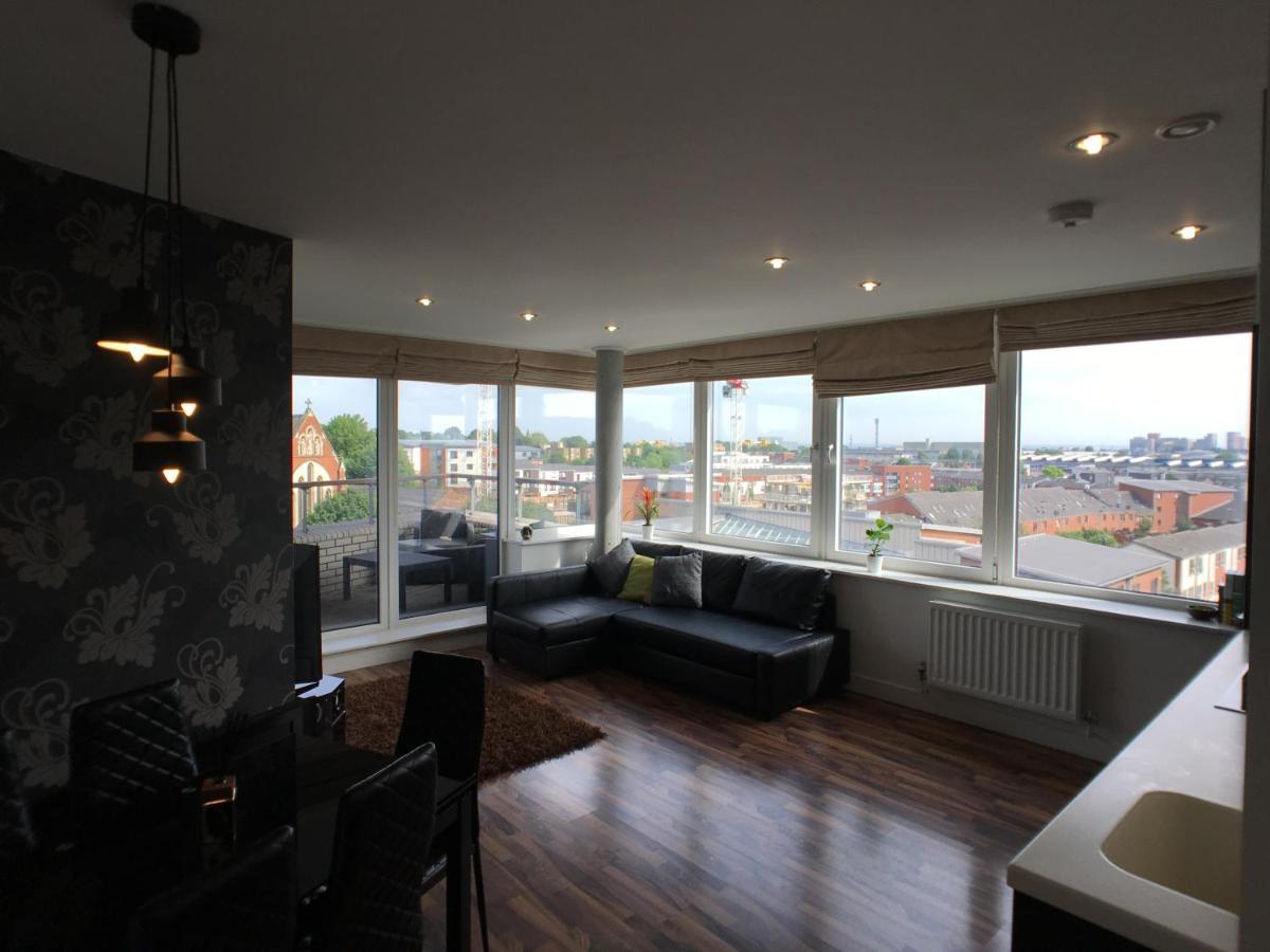 Luxury 2 Bed Penthouse Apartment Near Station Londýn Exteriér fotografie